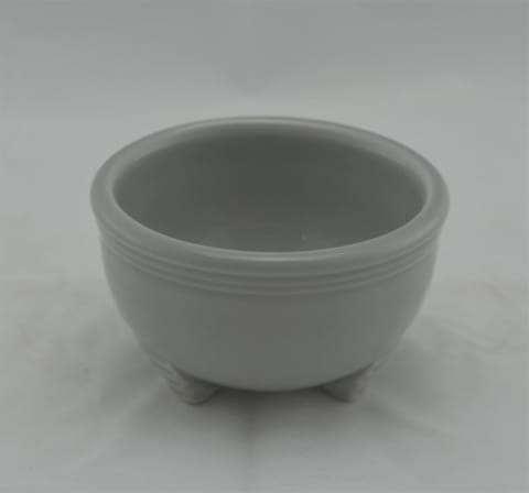 Fiesta® Tripod Bowl in Pearl Gray
